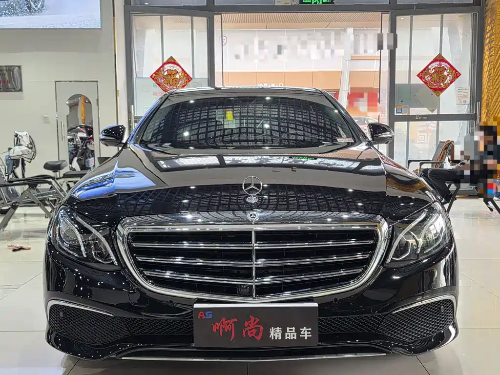 Mercedes-Benz E-Class — миниатюра 2