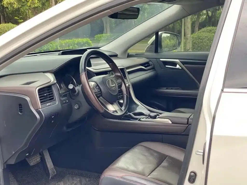 Lexus RX — миниатюра 4