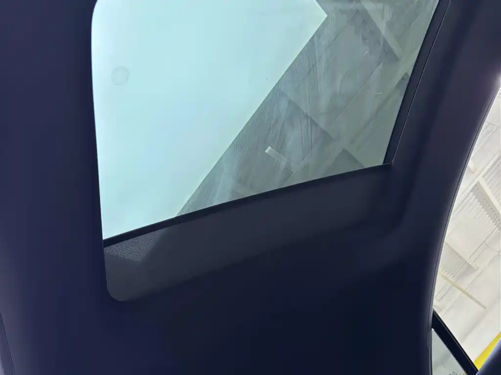 Mercedes-Benz E-Class (Import) — миниатюра 10