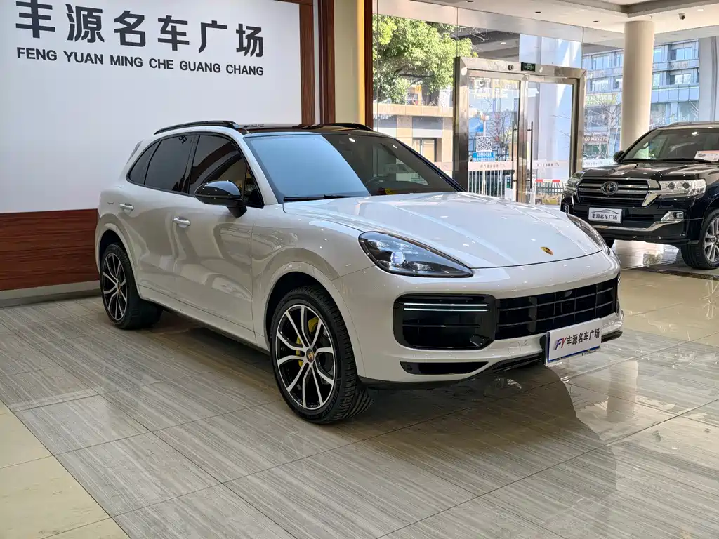 PORSCHE CAYENNE