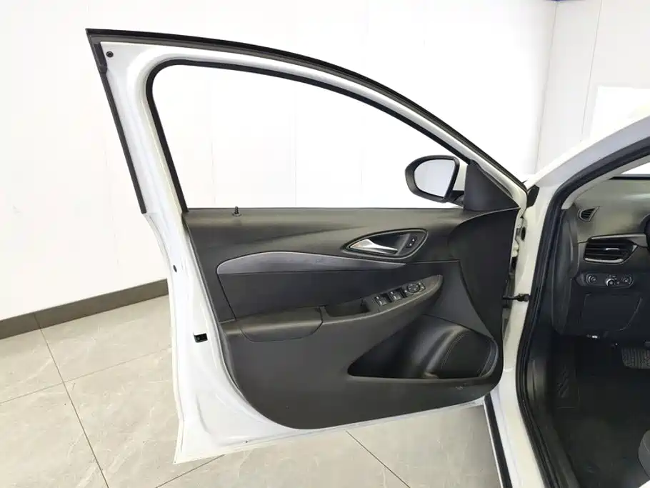 Buick Excelle — миниатюра 7