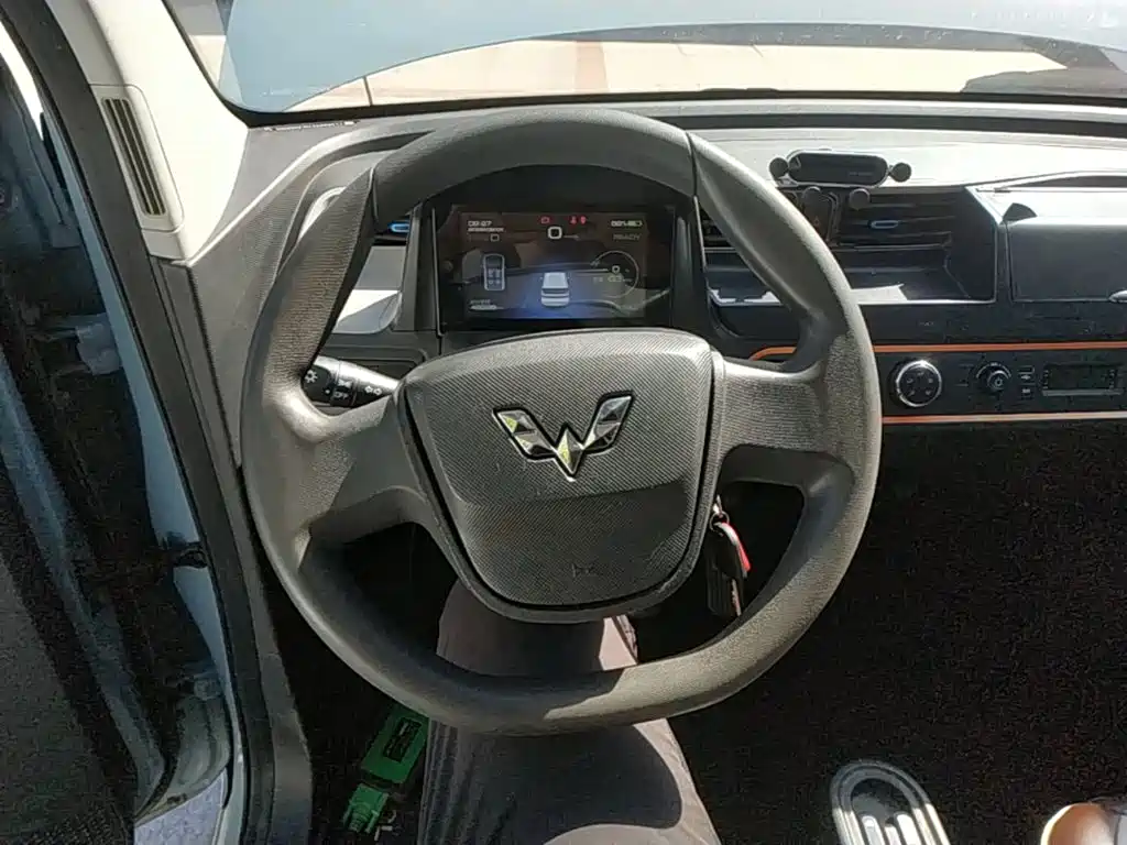 Wuling MINIEV — миниатюра 11