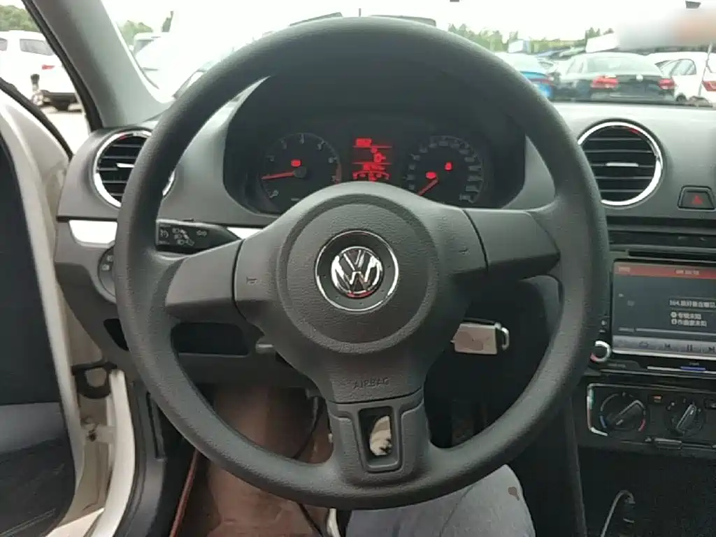 Volkswagen Jetta — миниатюра 11