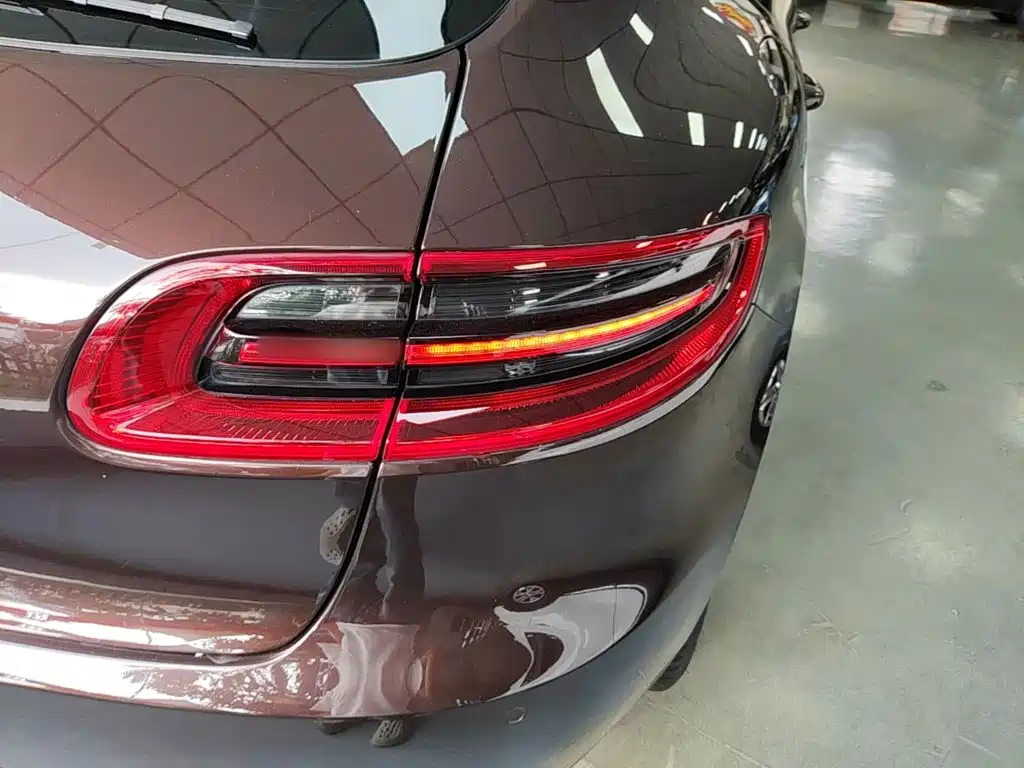 Porsche Macan — миниатюра 8