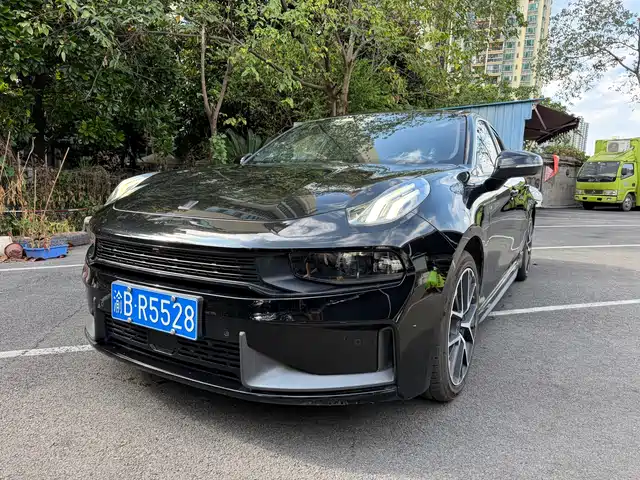 2021 Lynk & Co 03