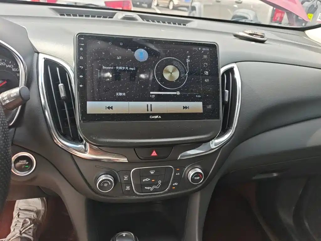 Chevrolet Equinox — миниатюра 13