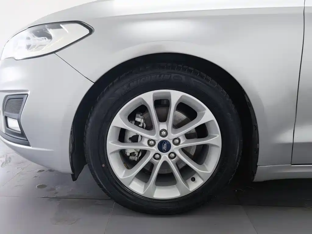 Ford Mondeo — миниатюра 17