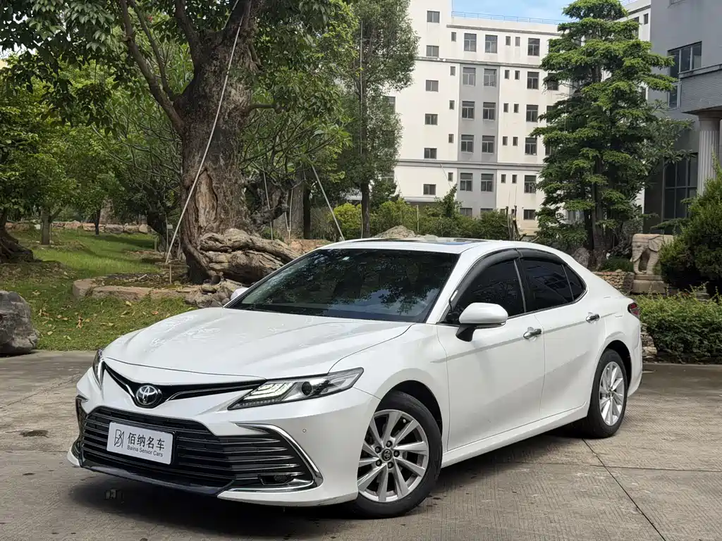 Toyota Camry 2021