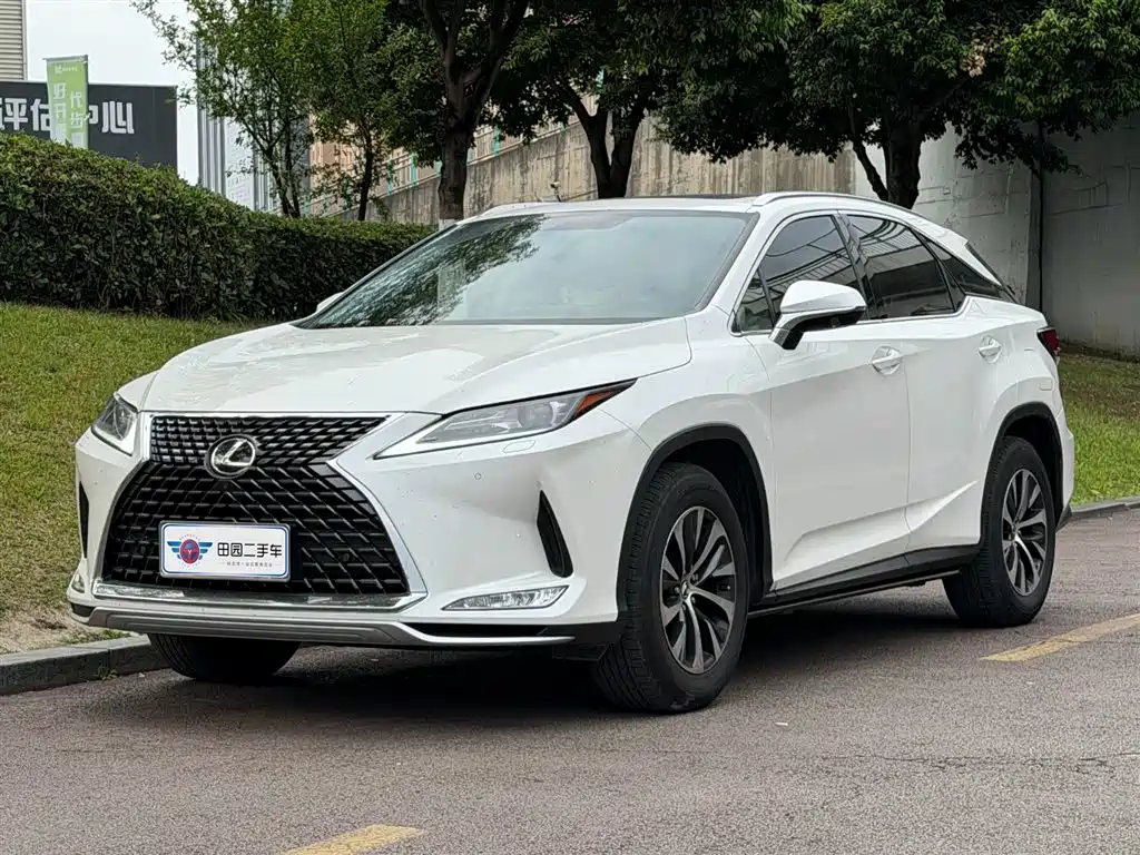 Lexus RX 2021