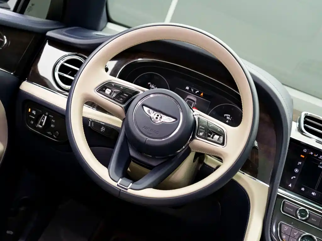 Bentley Bentayga — миниатюра 15