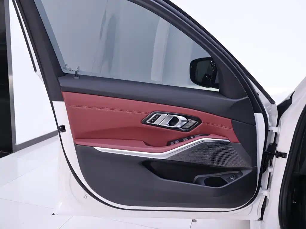 BMW 3 Series — миниатюра 18
