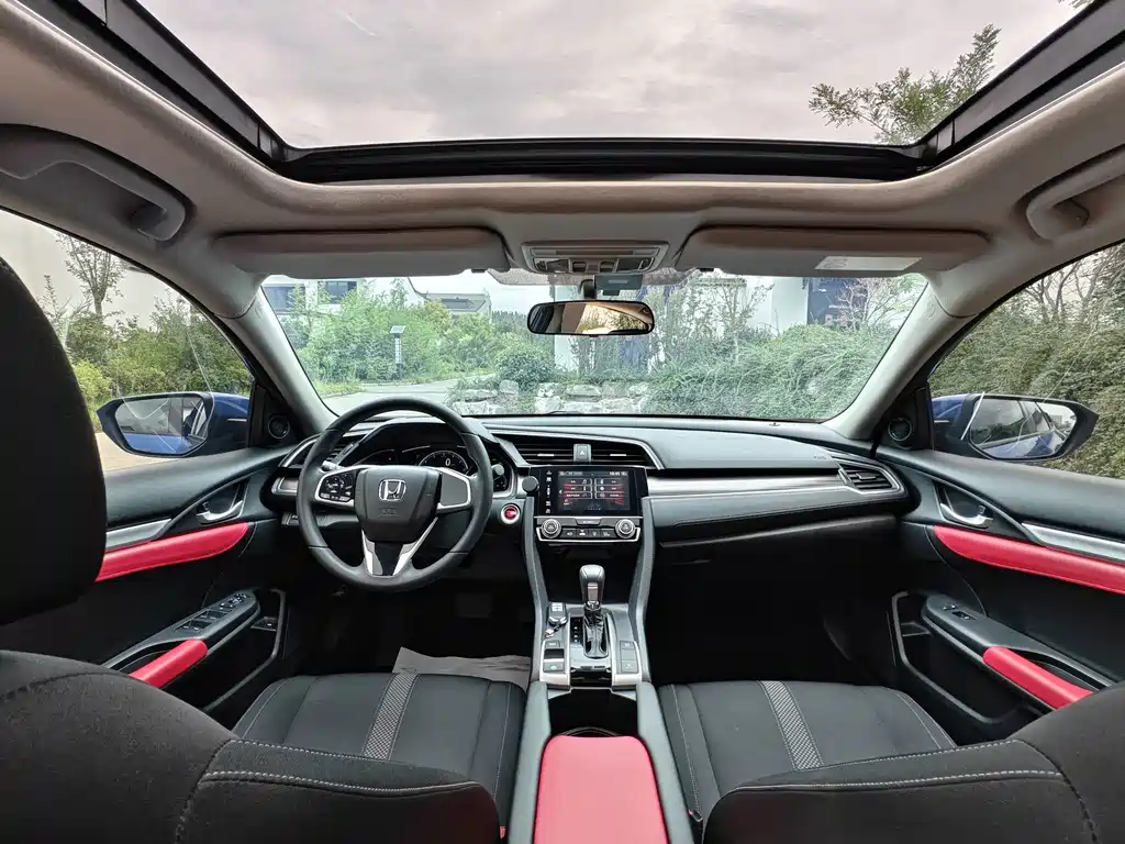 Honda Civic — миниатюра 8