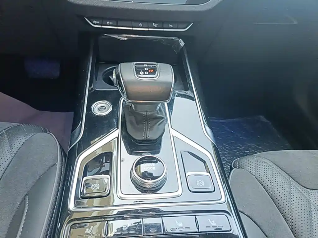 Hongqi Hongqi HS5 — миниатюра 14
