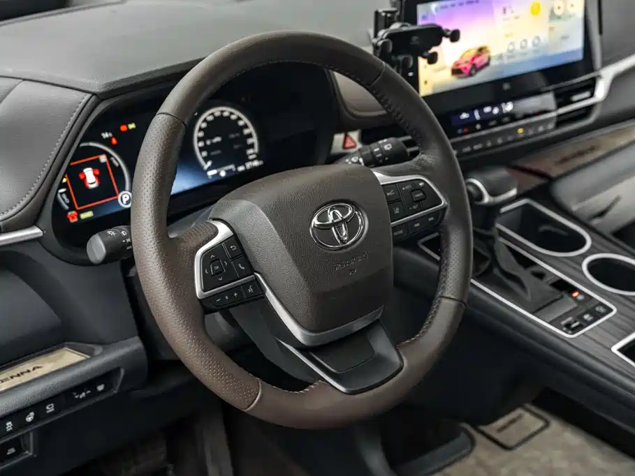 Toyota Granvia — миниатюра 19