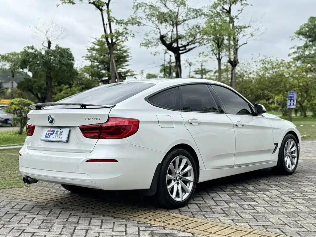 BMW 3 Series GT 3 GT 2019 320i M Sport