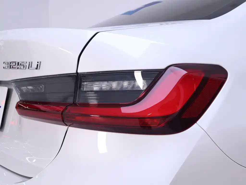 BMW 3 Series — миниатюра 9