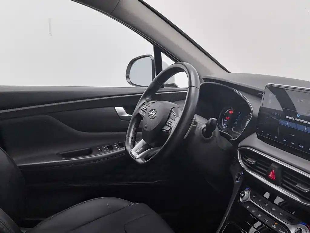 Hyundai Santa Fe — миниатюра 22