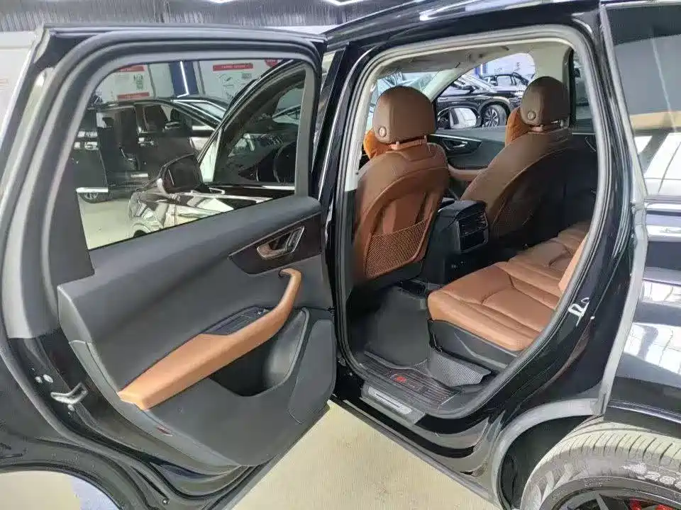 Audi Q7 — миниатюра 3
