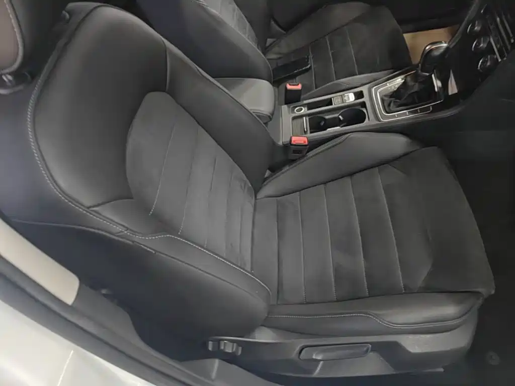Volkswagen Golf — миниатюра 25
