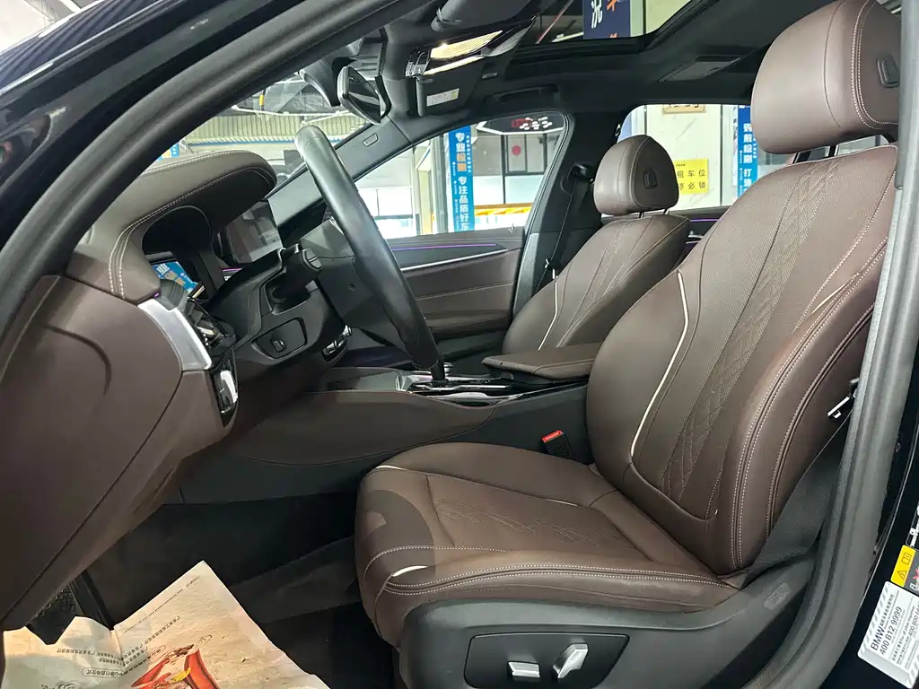 BMW 5 Series 5 2022 535Le M Sport