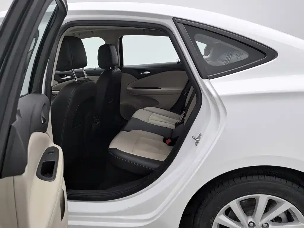 Buick Verano — миниатюра 15