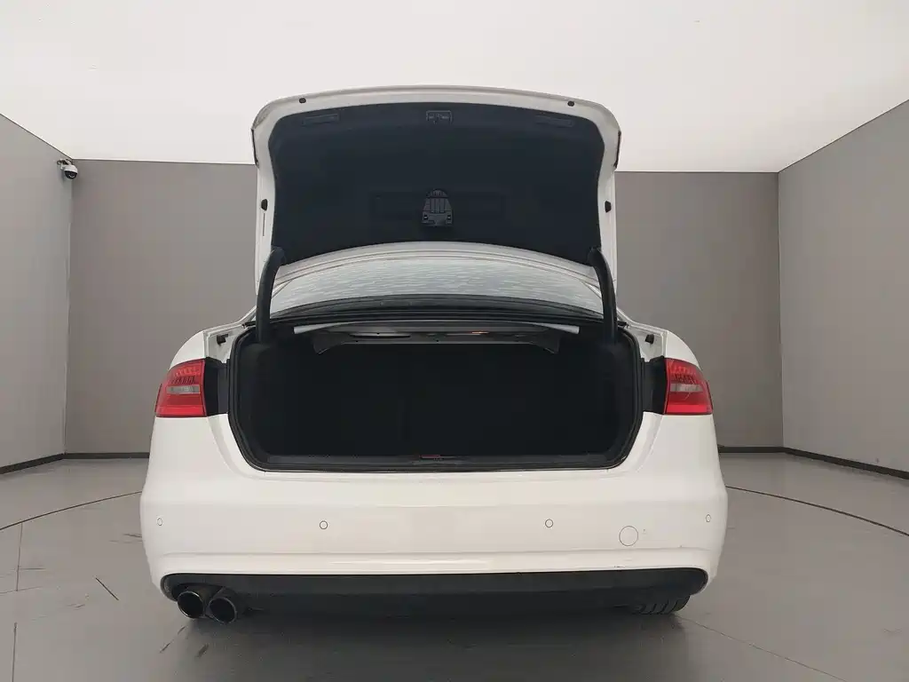 Audi A4L — миниатюра 8