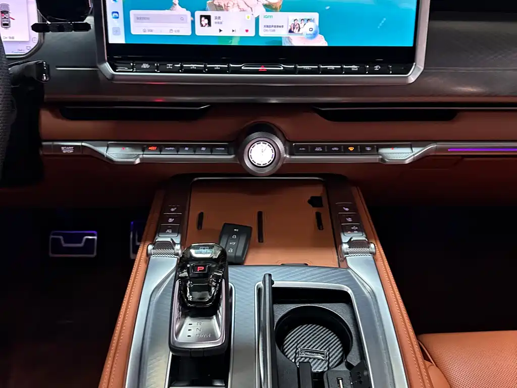 TANK TANK 700 NEW ENERGY