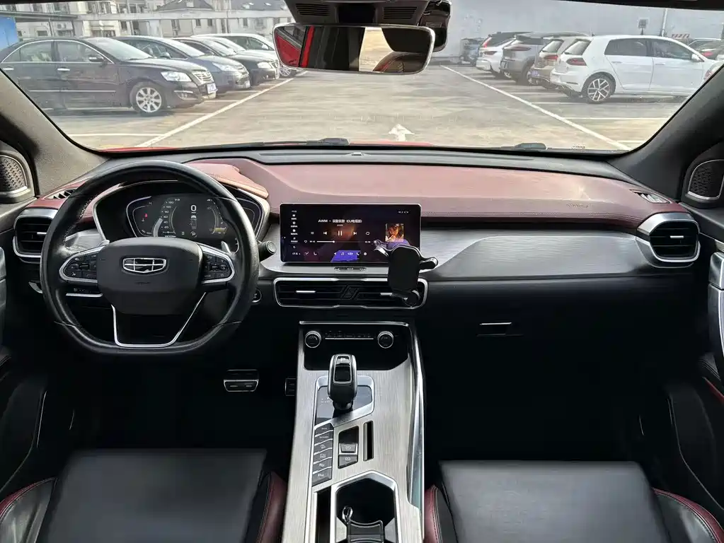 Geely Binyue — миниатюра 5