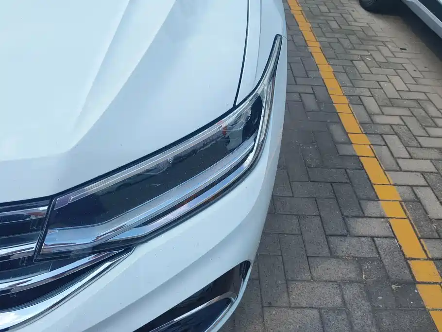 Volkswagen Tiguan L — миниатюра 5