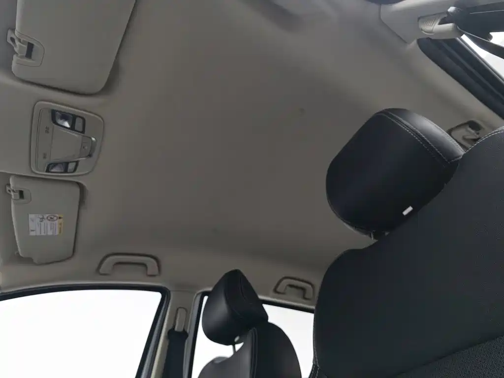 Geely Vision X3 — миниатюра 14