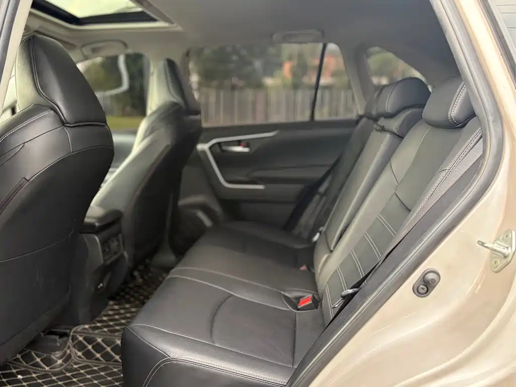 Toyota Wildlander 2022 2.0L CVT Luxury