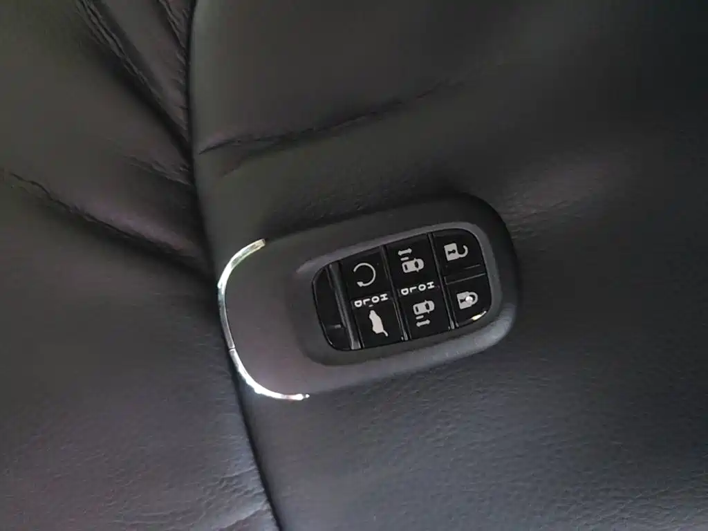 Honda Elysion — миниатюра 9