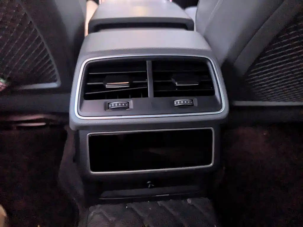 Audi A6L — миниатюра 13