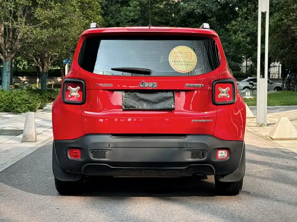 Jeep Renegade — миниатюра 8
