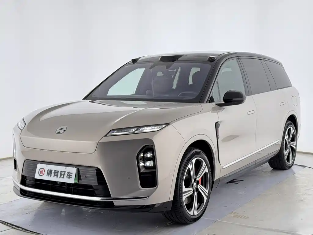 NIO ES8