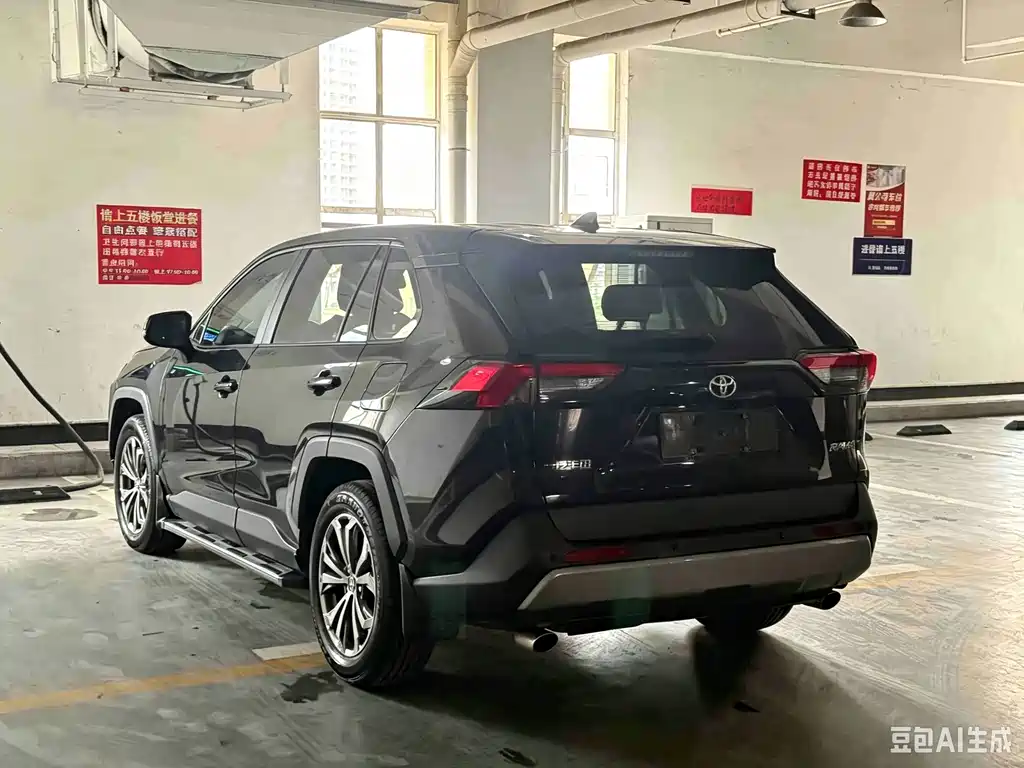 Toyota RAV4 — миниатюра 3