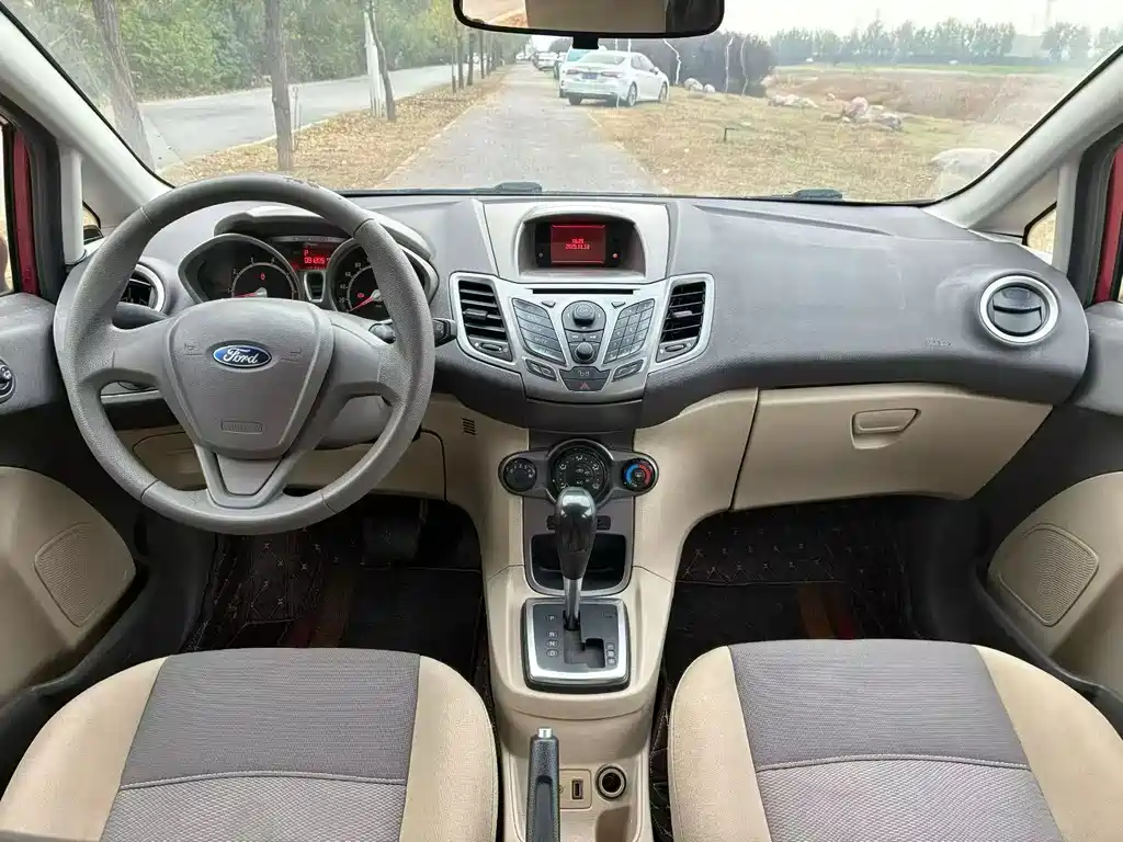 Ford Fiesta — миниатюра 5
