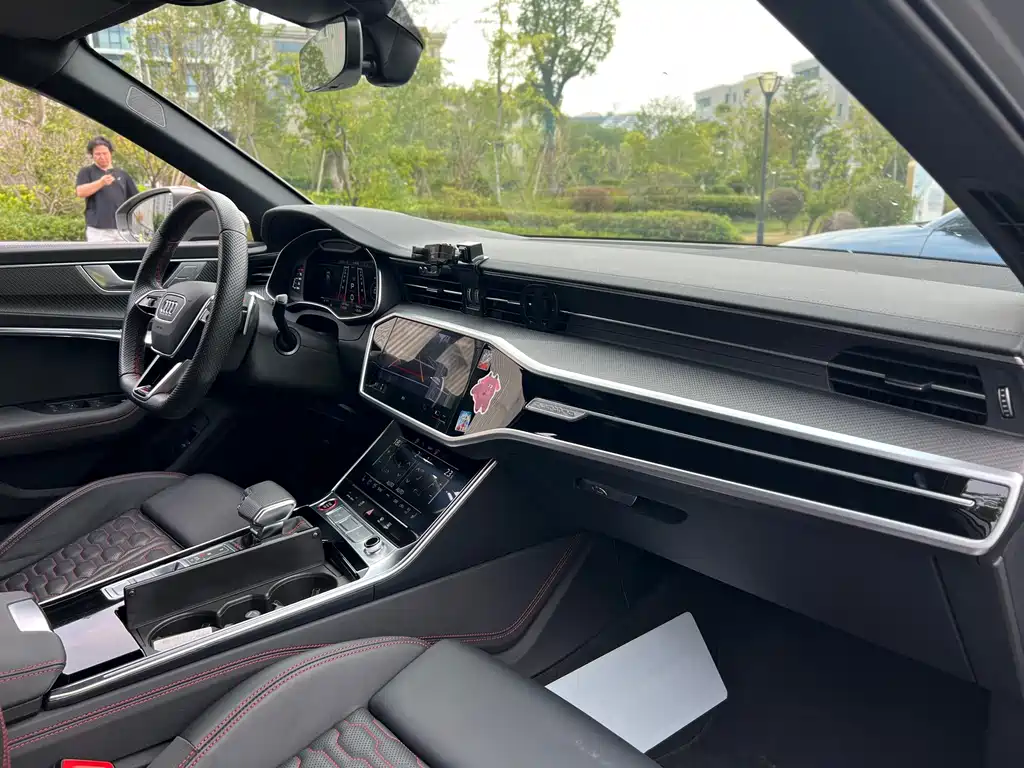 Audi RS 6 — миниатюра 11