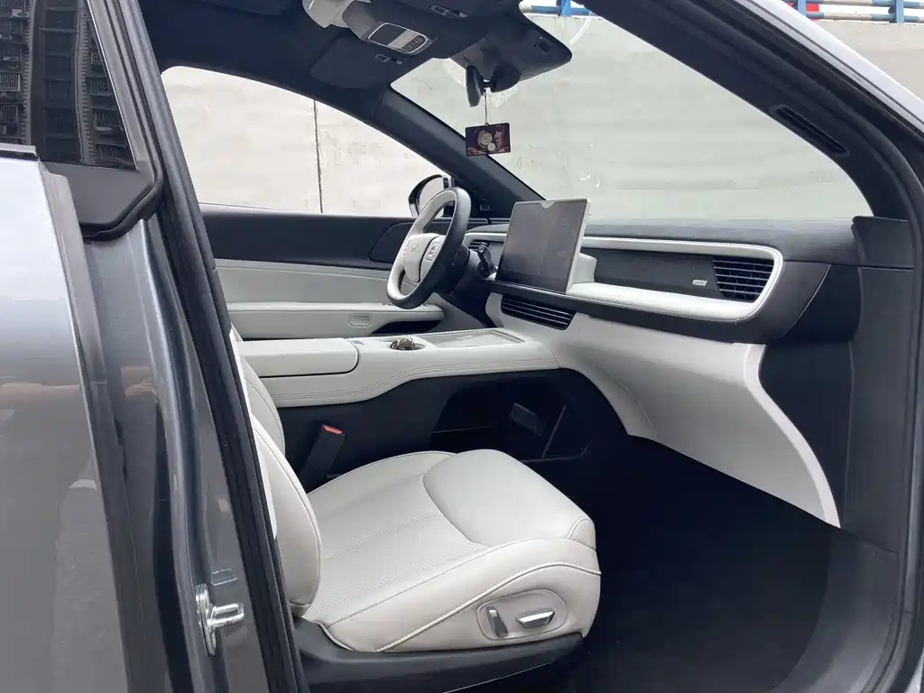 XPeng G6 — миниатюра 9
