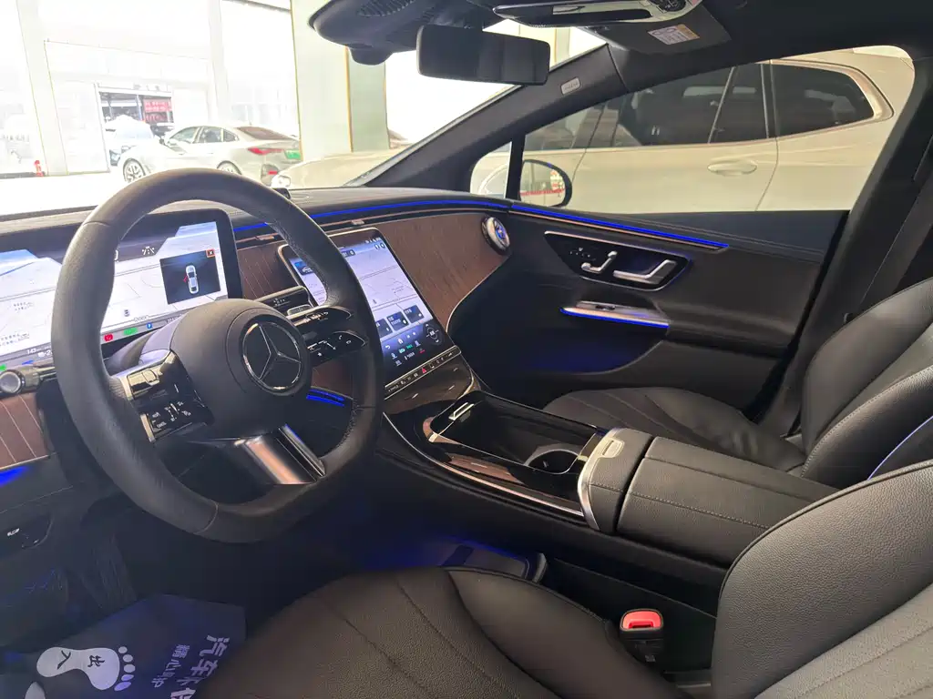 Mercedes-Benz EQE 2022 350