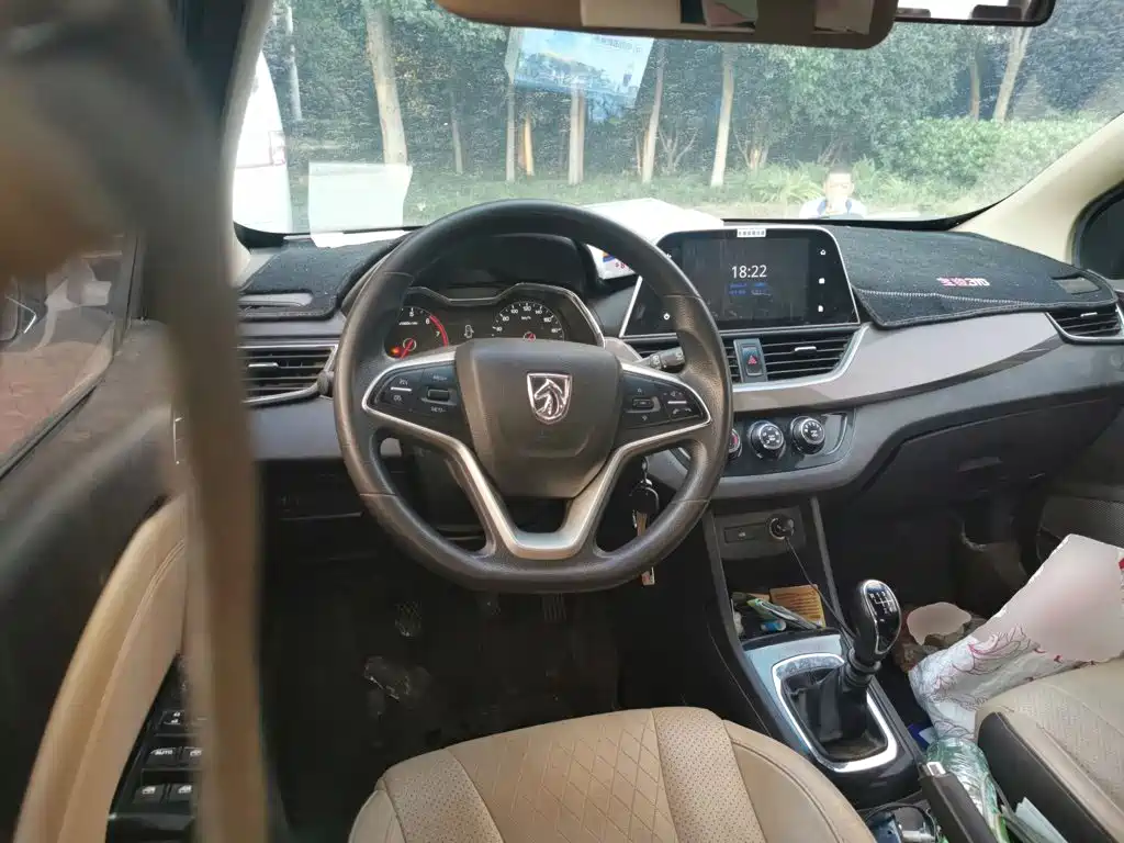 Baojun 310W — миниатюра 11