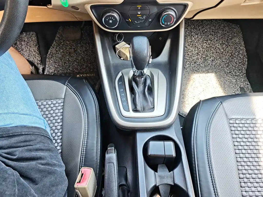 Ford Escort — миниатюра 16