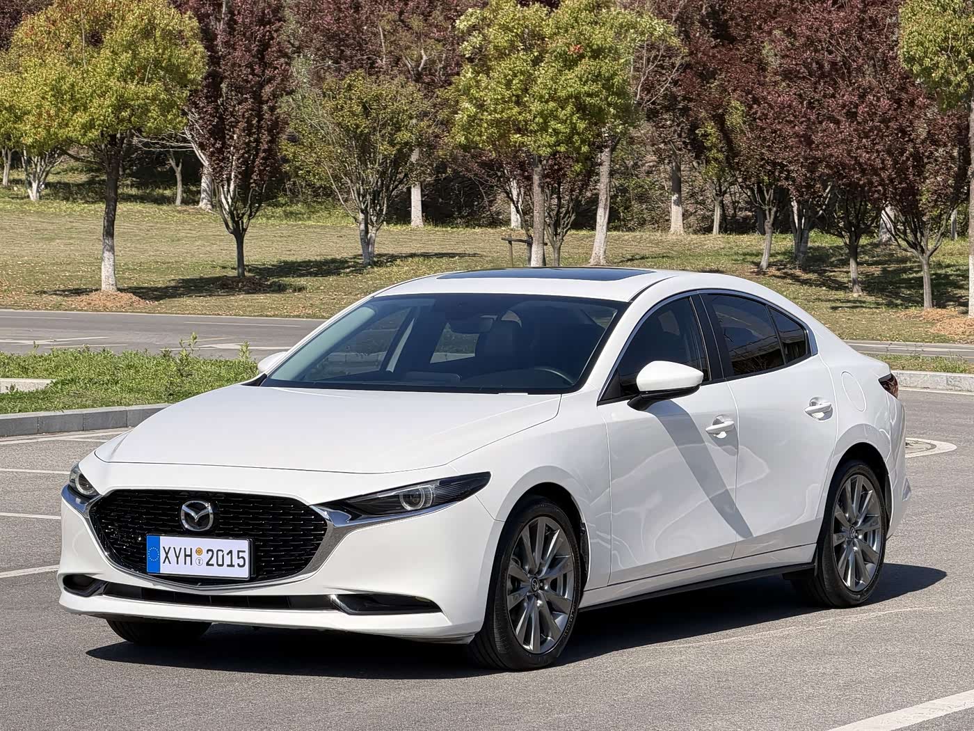 Mazda Mazda3 Axela 2.0 л 2022 г. Белый, пробег 47000 км