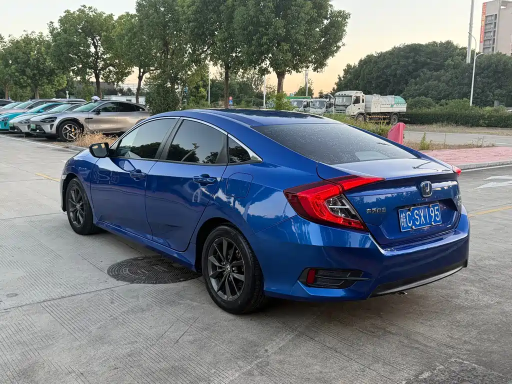 Honda Civic — миниатюра 6