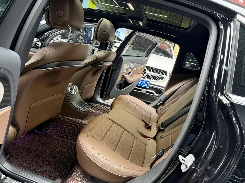 MERCEDES-BENZ E CLASS