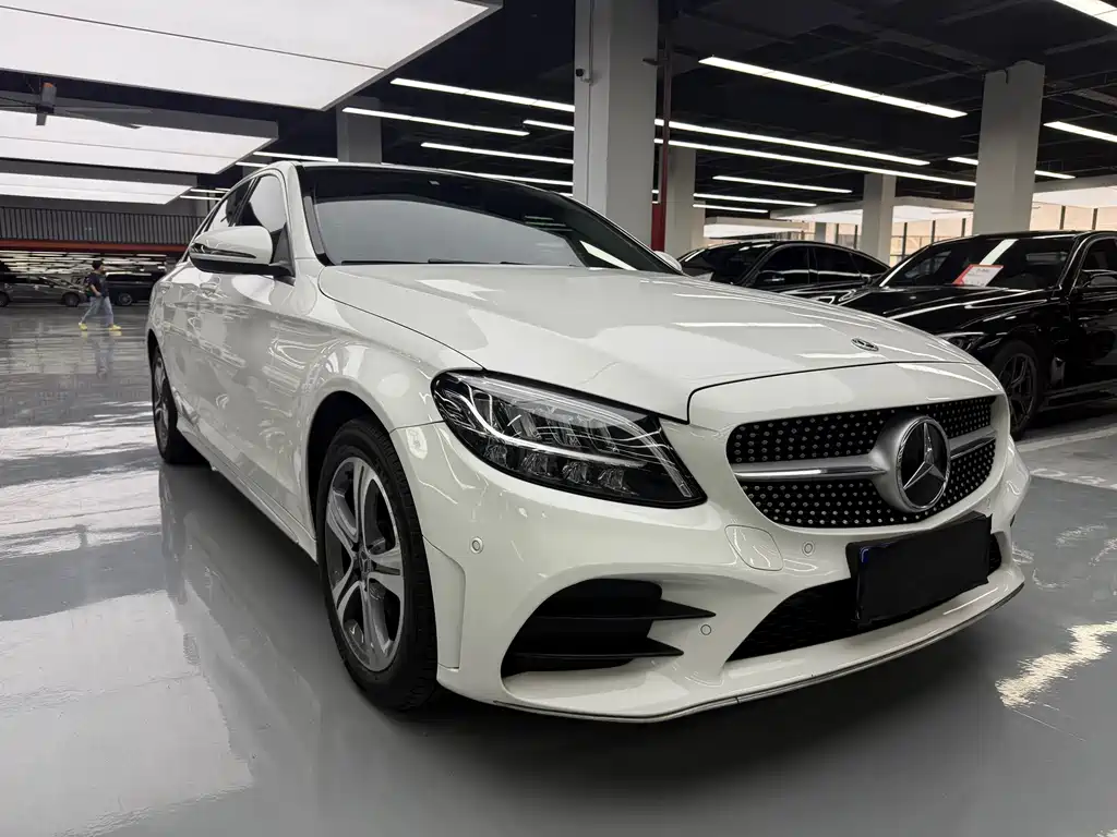 Mercedes-Benz C-Class — миниатюра 3