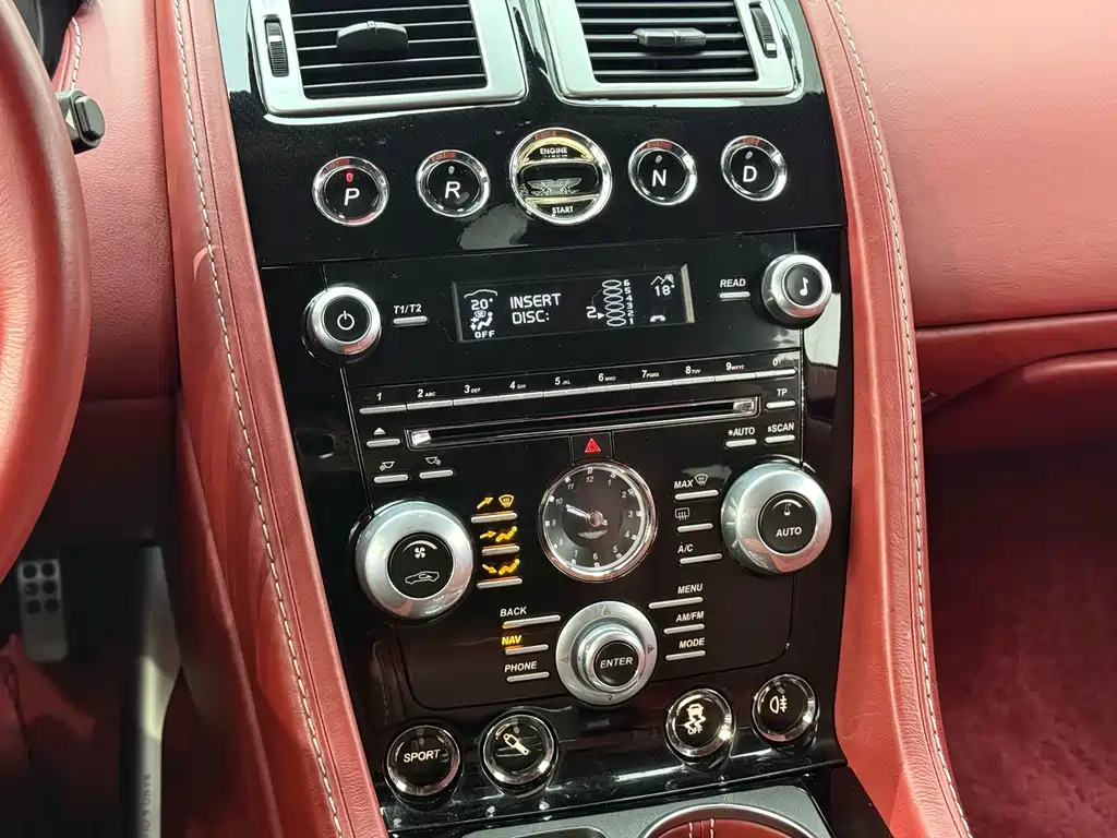 Aston Martin Rapide — миниатюра 21