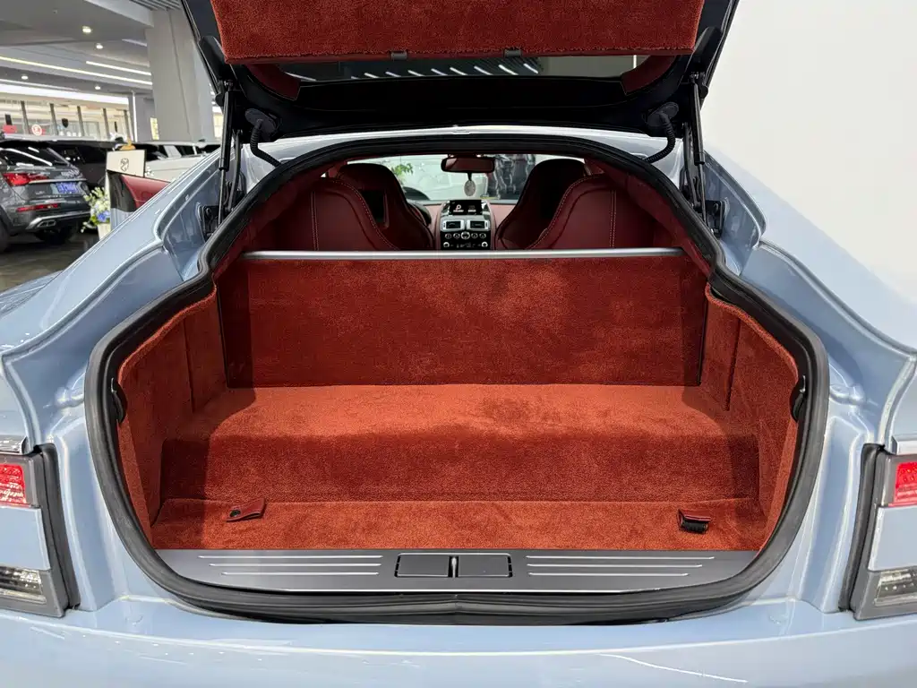 Aston Martin Rapide — миниатюра 29