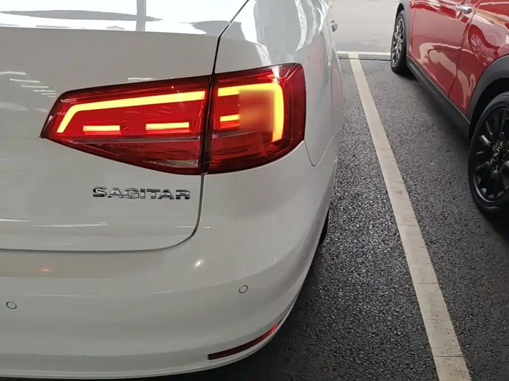 Volkswagen Sagitar — миниатюра 8