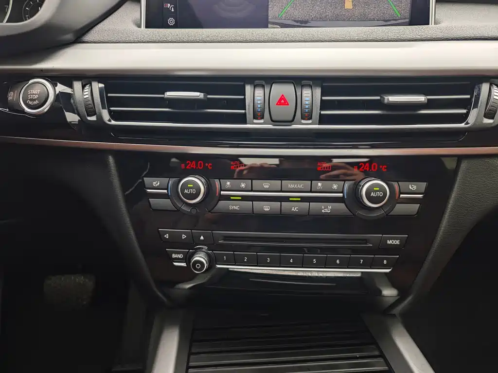 BMW X5 (Import) — миниатюра 13